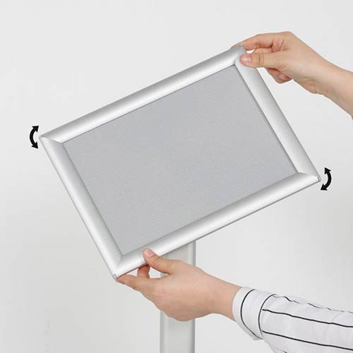 Porta menú económico gris orientable